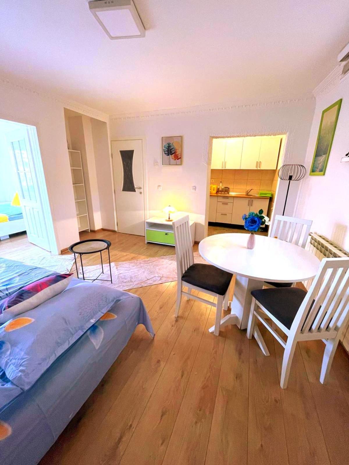 サラエヴォGarden Free Parkingアパートメント 部屋 写真
